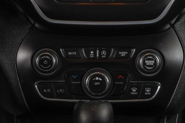 used 2019 Jeep Cherokee car, priced at $10,895