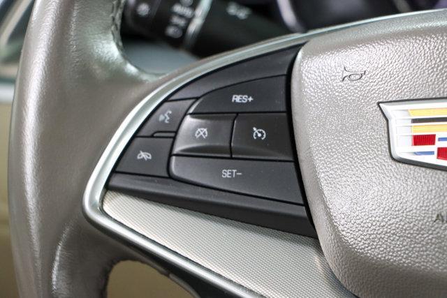 used 2022 Cadillac XT5 car, priced at $31,995
