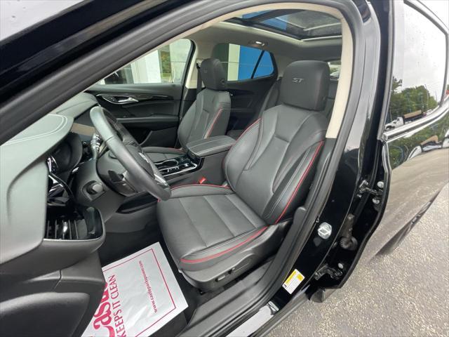 used 2023 Buick Envision car, priced at $32,500