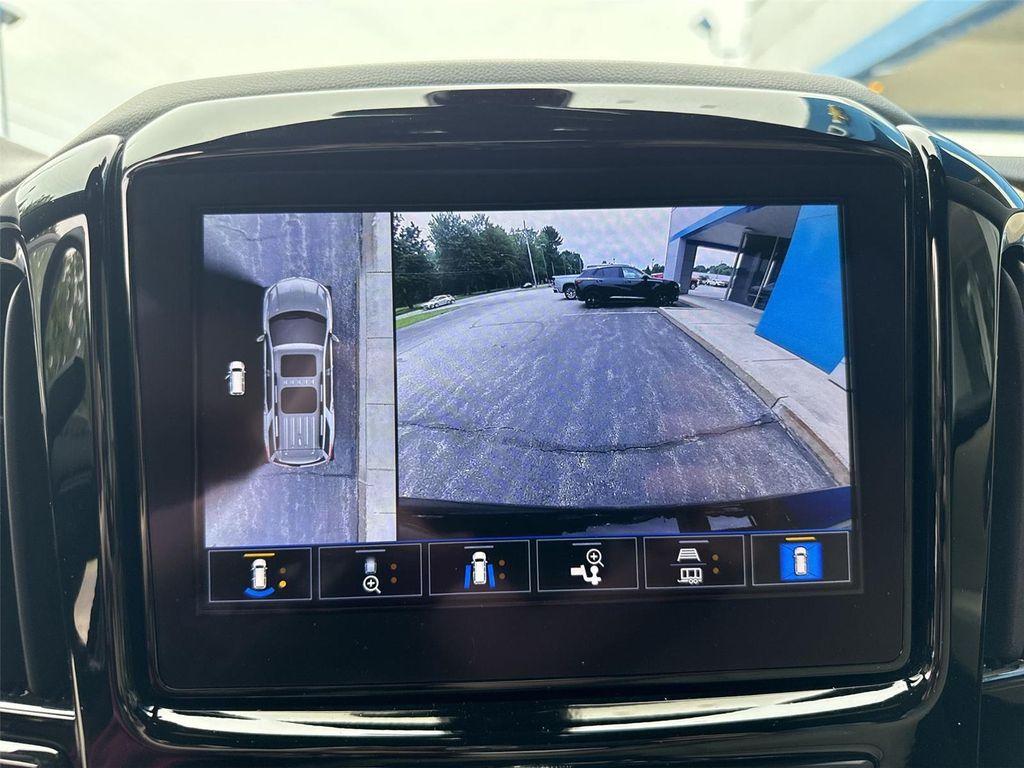 used 2022 Chevrolet Traverse car, priced at $30,000