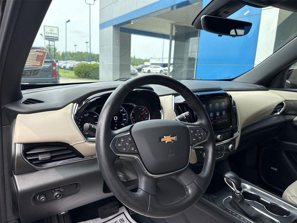 used 2022 Chevrolet Traverse car, priced at $30,000