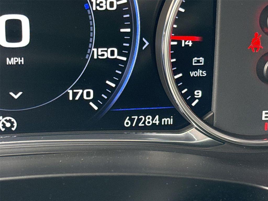 used 2022 Chevrolet Traverse car, priced at $30,000