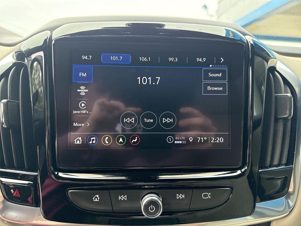 used 2022 Chevrolet Traverse car, priced at $30,000