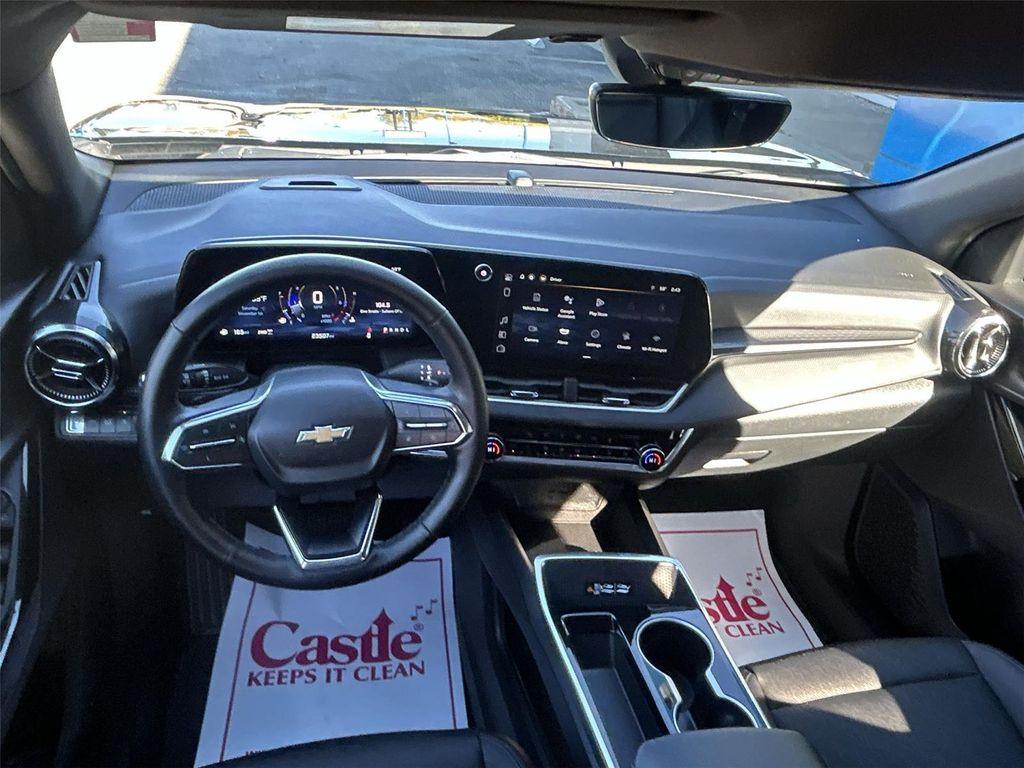 used 2025 Chevrolet Equinox car, priced at $29,000