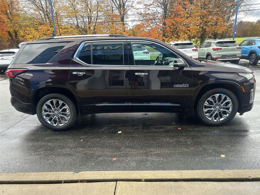 used 2022 Chevrolet Traverse car, priced at $37,500