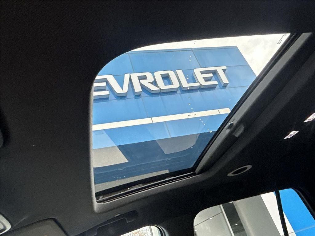 used 2022 Chevrolet Traverse car, priced at $37,500