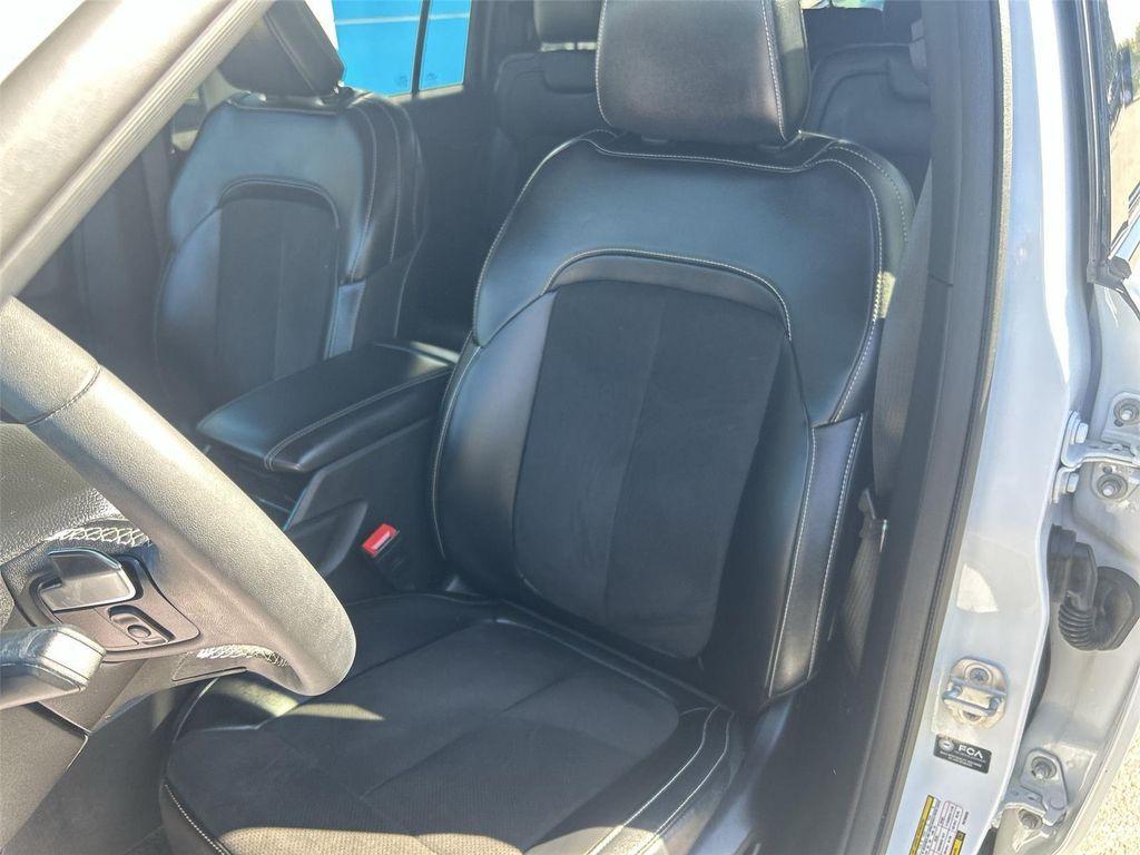 used 2023 Jeep Grand Cherokee L car, priced at $33,000