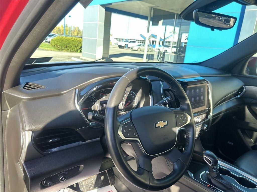 used 2022 Chevrolet Traverse car, priced at $26,500
