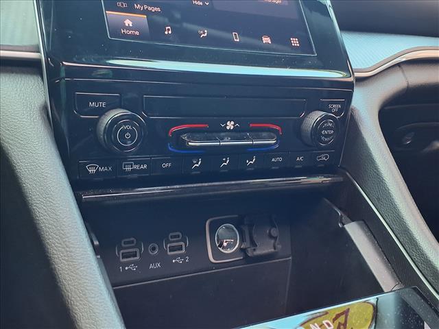 used 2024 Jeep Grand Cherokee car, priced at $32,785