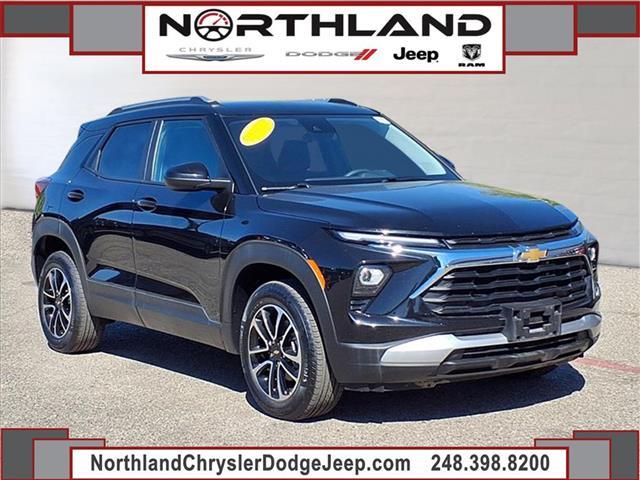 used 2025 Chevrolet TrailBlazer car, priced at $25,999