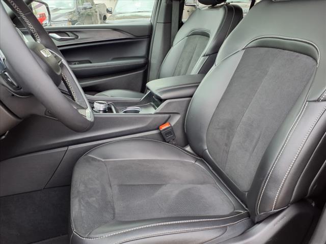 used 2024 Jeep Grand Cherokee car, priced at $39,995