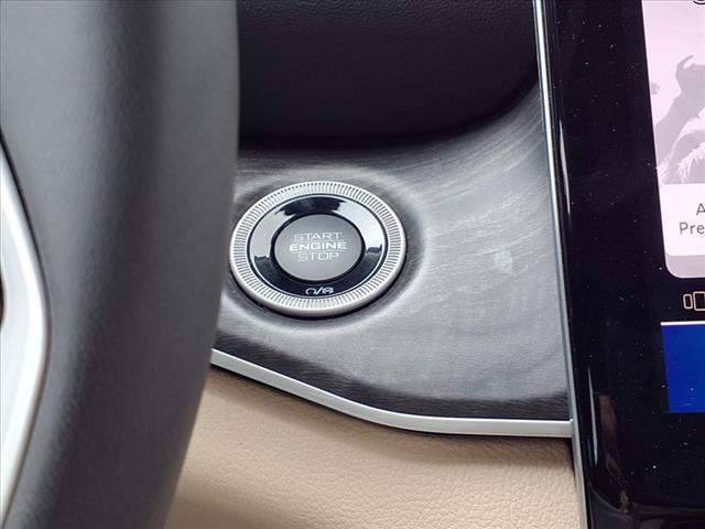 used 2023 Jeep Grand Cherokee car, priced at $37,999