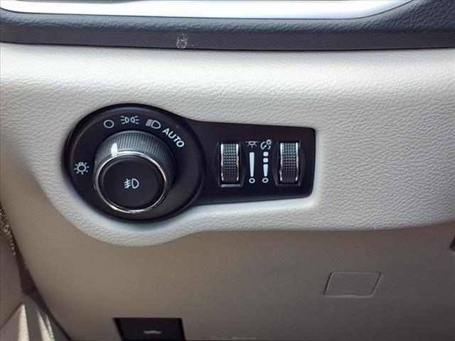 used 2023 Chrysler Pacifica car, priced at $28,495