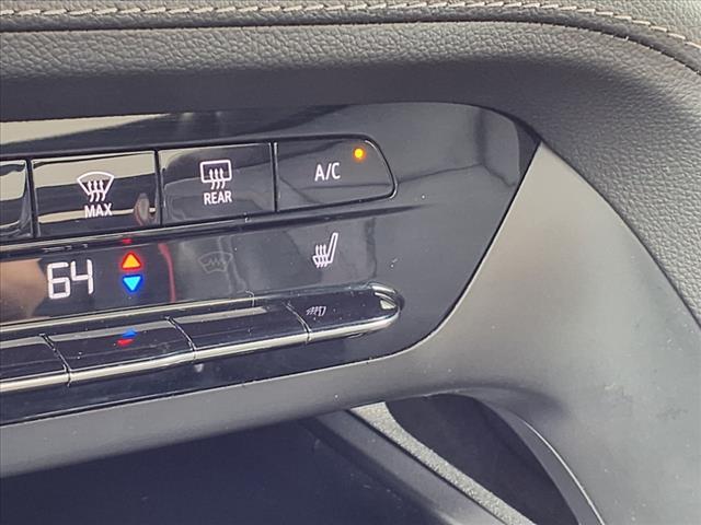 used 2023 Buick Envision car, priced at $25,999