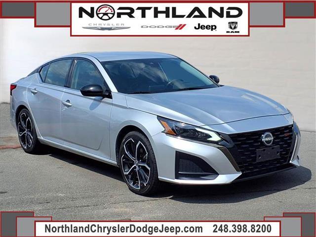 used 2023 Nissan Altima car, priced at $21,999