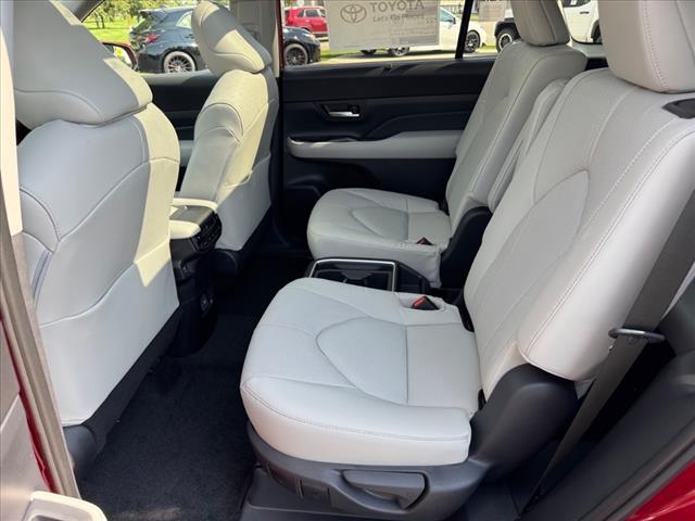 new 2025 Toyota Grand Highlander car, priced at $54,418