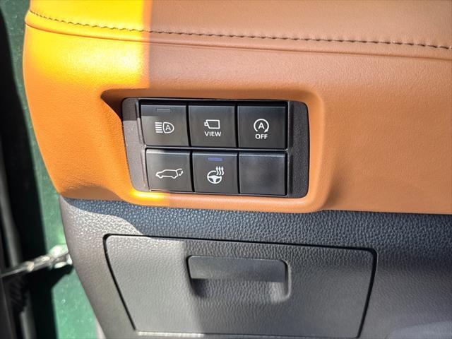 used 2024 Toyota Highlander car, priced at $51,995