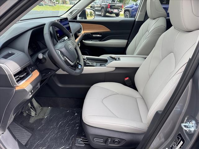 new 2025 Toyota Grand Highlander car, priced at $55,693