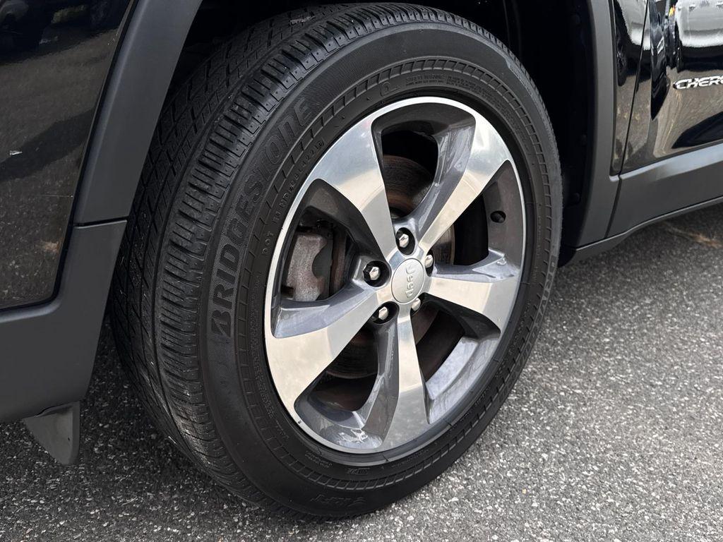 used 2019 Jeep Cherokee car, priced at $12,895