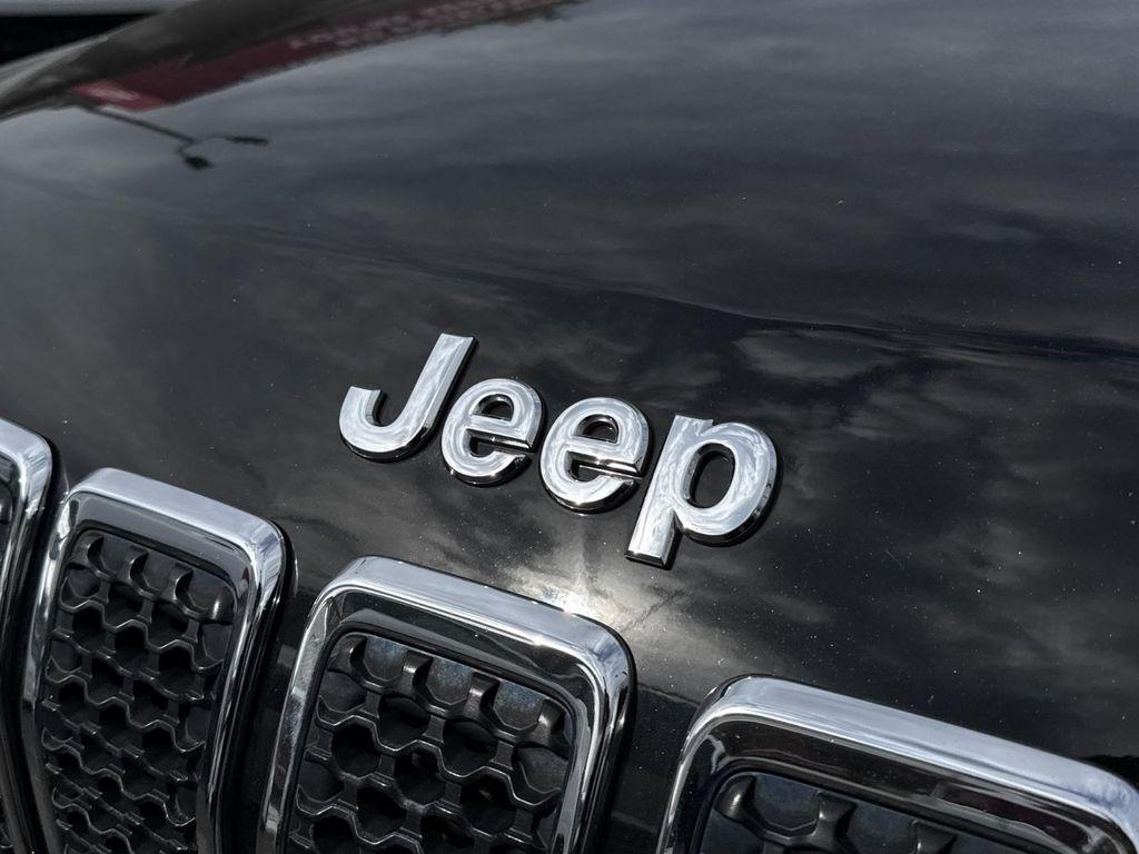 used 2019 Jeep Cherokee car, priced at $12,895