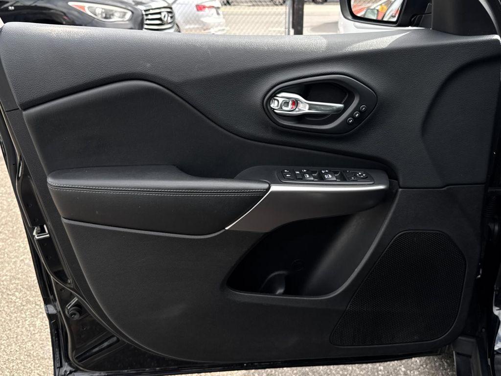 used 2019 Jeep Cherokee car, priced at $12,895