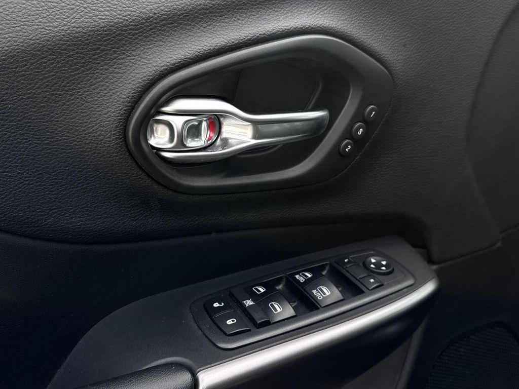 used 2019 Jeep Cherokee car, priced at $12,895