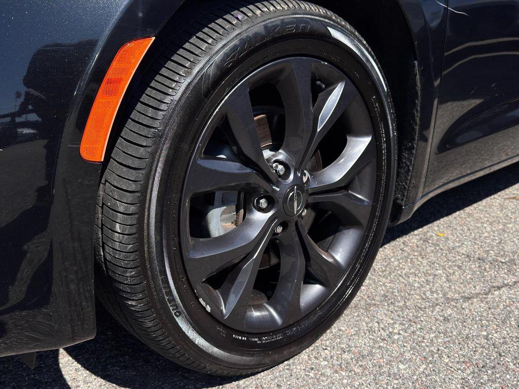used 2020 Chrysler Pacifica car, priced at $16,895