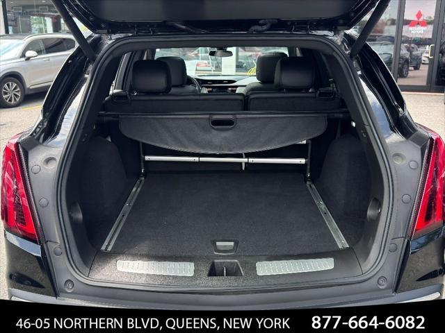 used 2022 Cadillac XT5 car, priced at $30,900