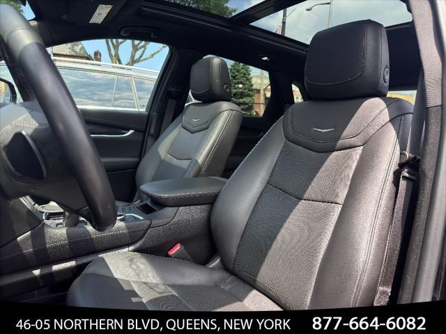 used 2022 Cadillac XT5 car, priced at $30,900