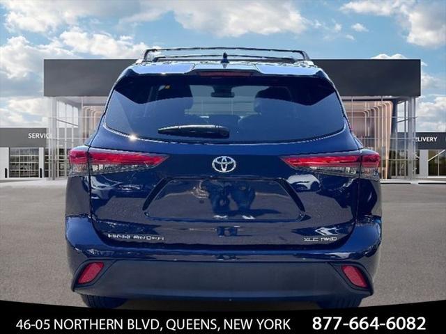 used 2022 Toyota Highlander car, priced at $34,500
