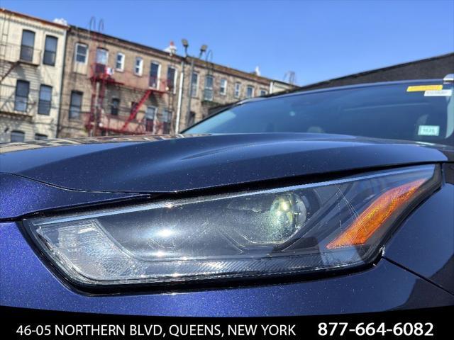 used 2022 Toyota Highlander car, priced at $34,500