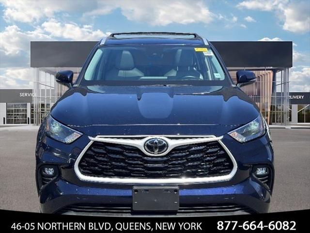 used 2022 Toyota Highlander car, priced at $34,500
