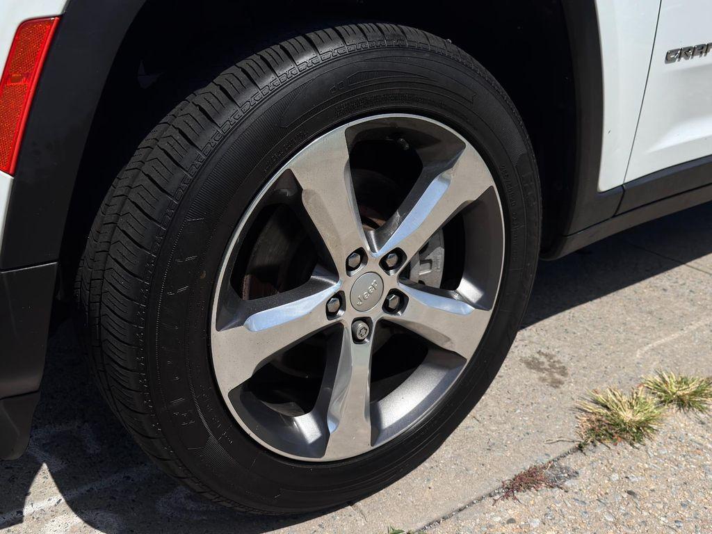 used 2021 Jeep Grand Cherokee L car, priced at $19,895