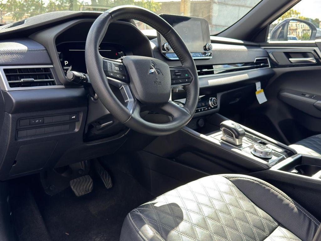 used 2023 Mitsubishi Outlander car, priced at $24,995