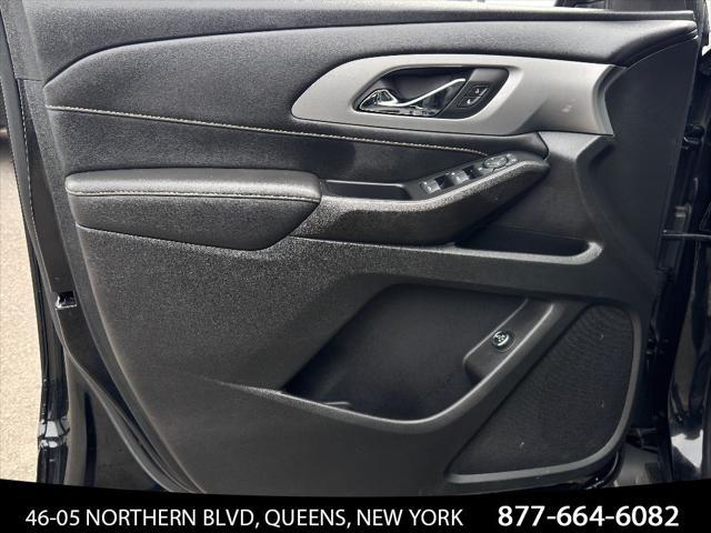 used 2021 Chevrolet Traverse car, priced at $27,800