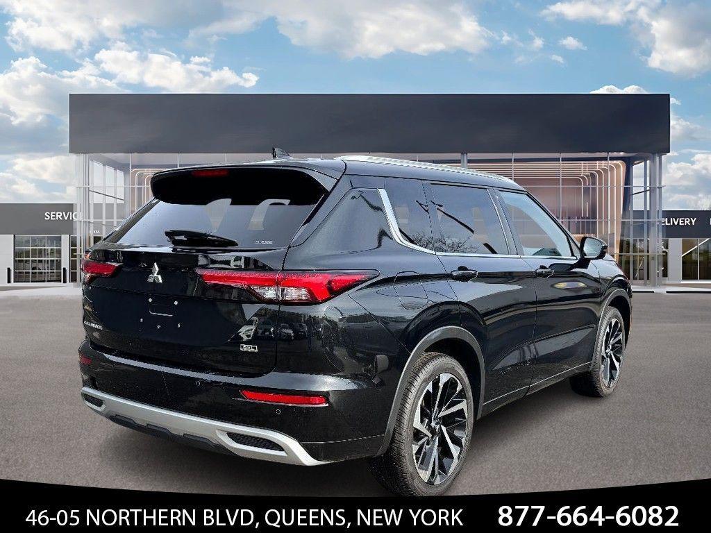 used 2022 Mitsubishi Outlander car, priced at $25,490
