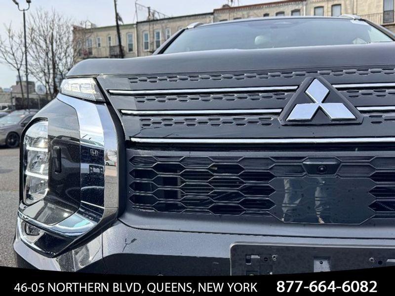 used 2022 Mitsubishi Outlander car, priced at $25,490