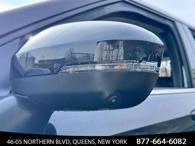 used 2022 Mitsubishi Outlander car, priced at $25,490
