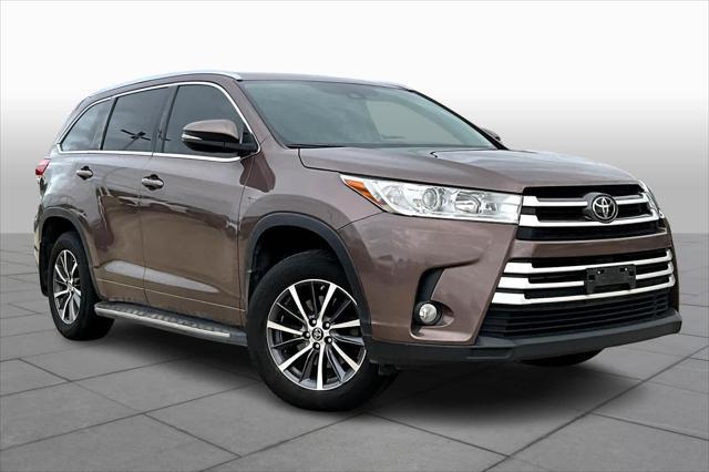 used 2017 Toyota Highlander car, priced at $19,913