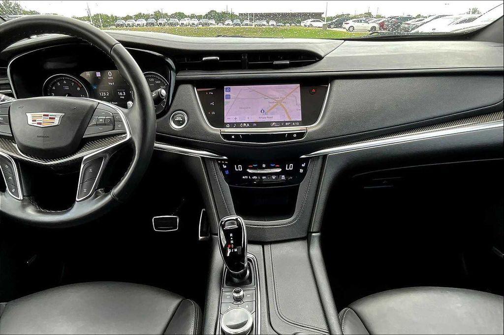 used 2022 Cadillac XT5 car, priced at $35,859
