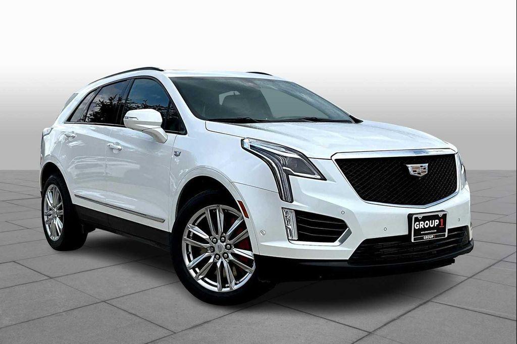used 2022 Cadillac XT5 car, priced at $35,859