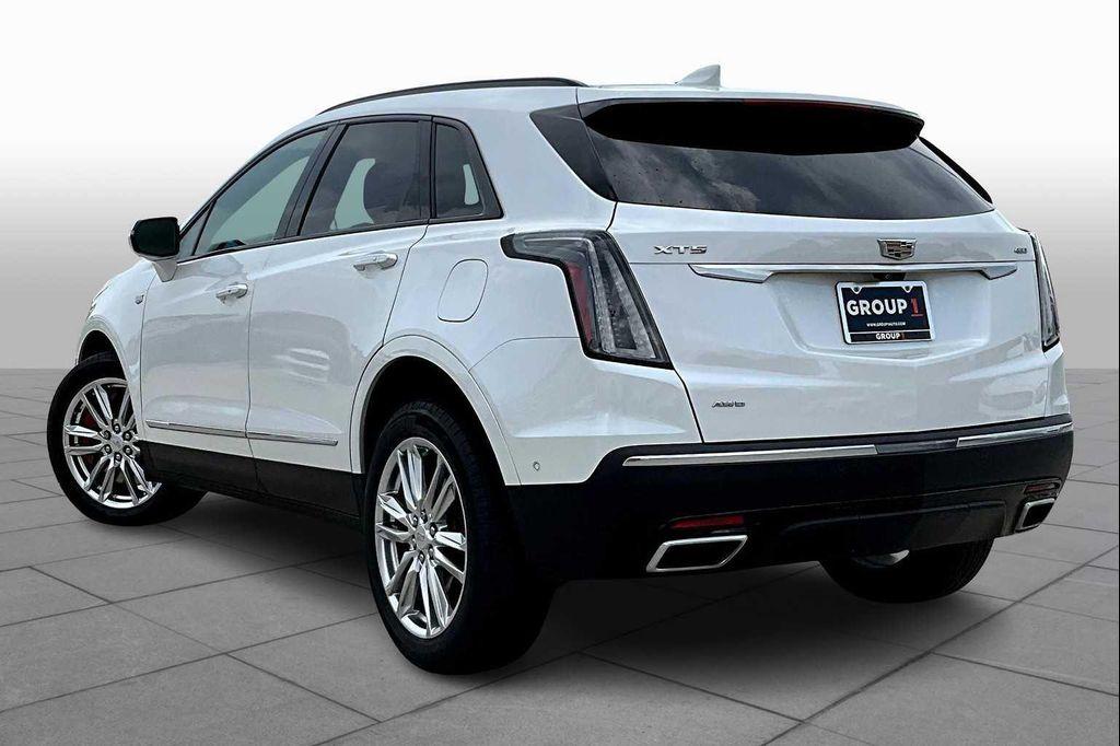 used 2022 Cadillac XT5 car, priced at $35,859