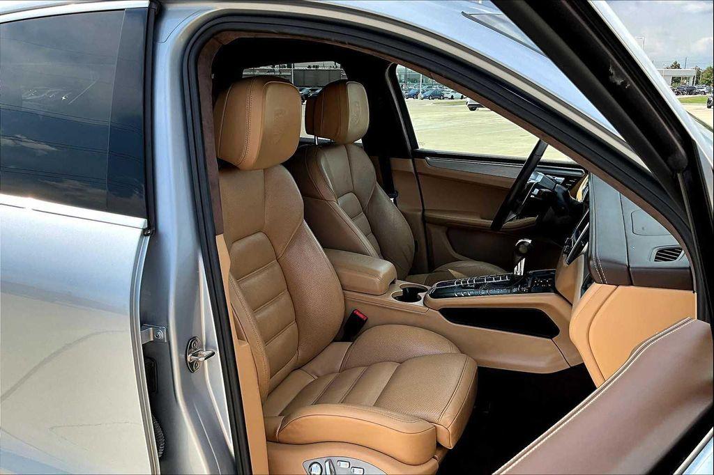 used 2016 Porsche Macan car, priced at $25,259