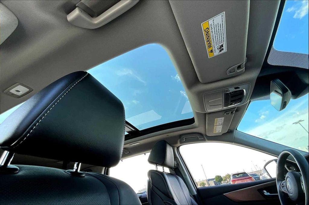 used 2022 Acura MDX car, priced at $34,081