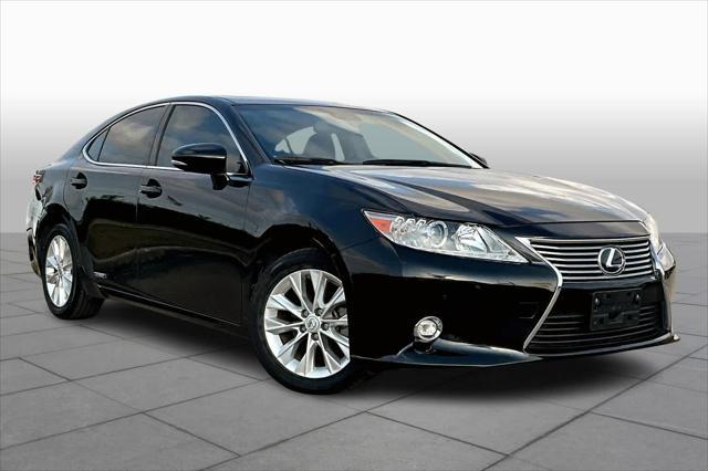 used 2015 Lexus ES 300h car, priced at $15,438