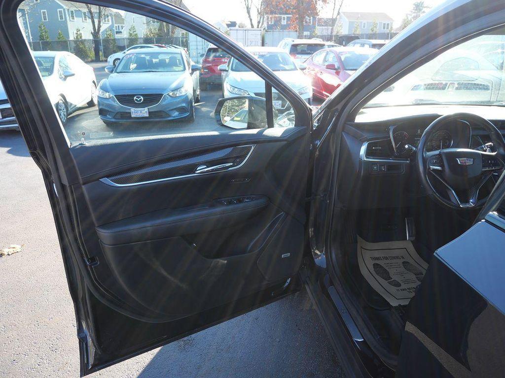 used 2020 Cadillac XT6 car, priced at $26,995