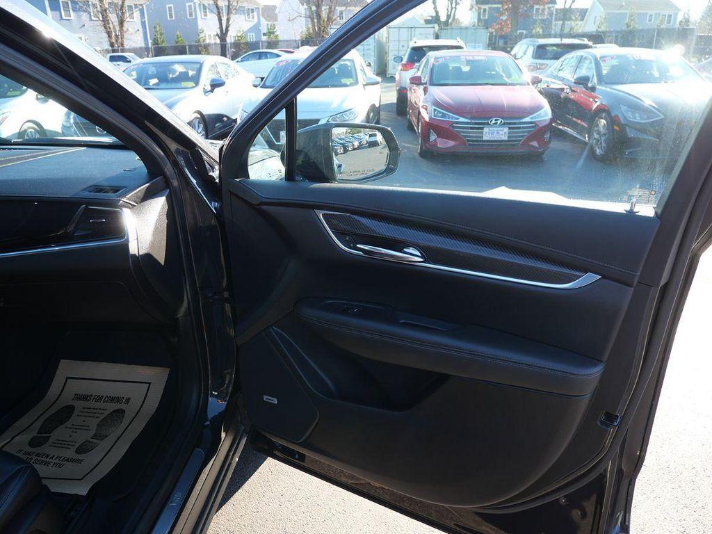 used 2020 Cadillac XT6 car, priced at $26,995