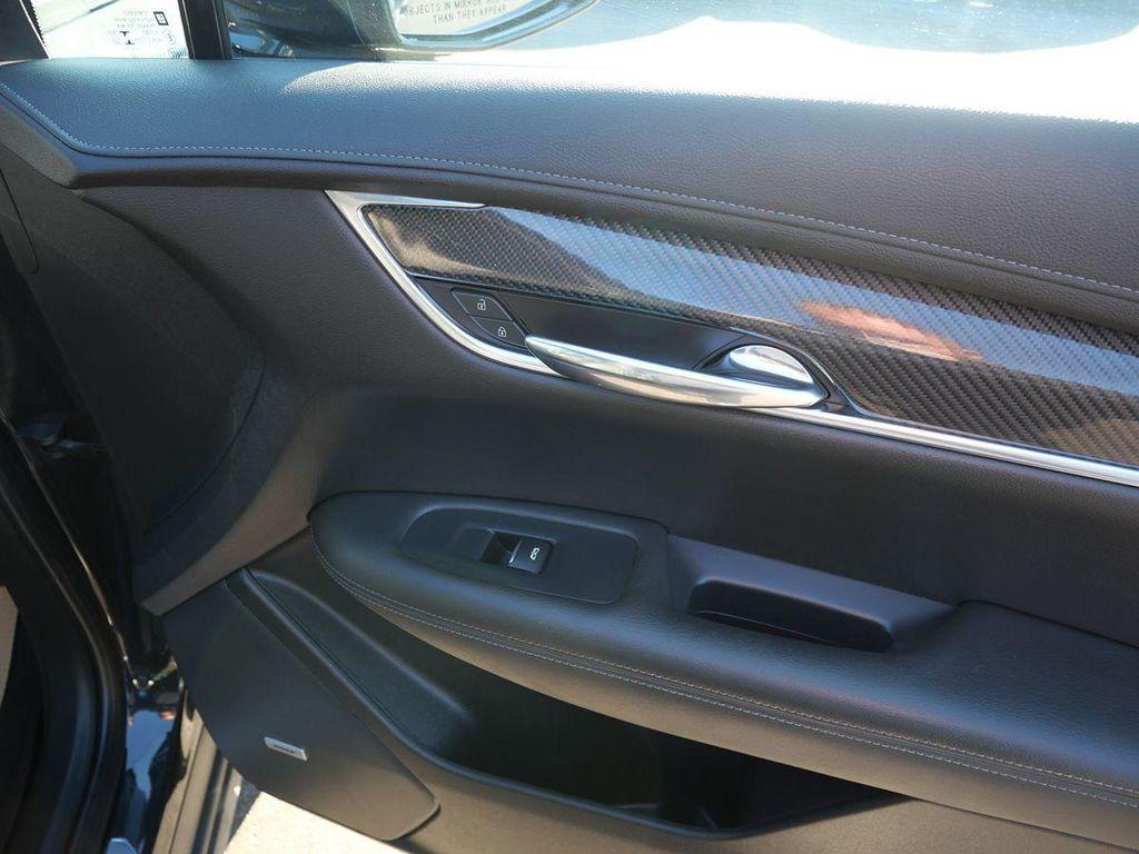 used 2020 Cadillac XT6 car, priced at $26,995