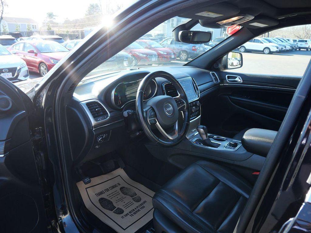 used 2022 Jeep Grand Cherokee car, priced at $25,995