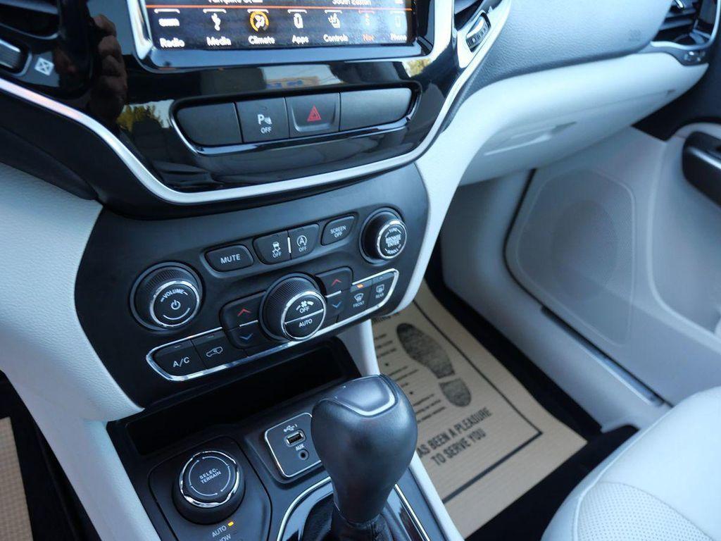 used 2019 Jeep Cherokee car, priced at $19,995